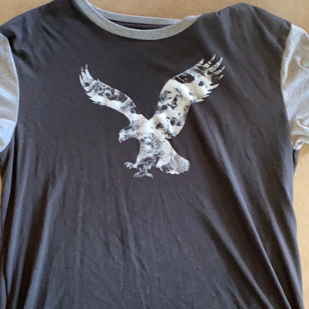 men’s American eagle tshirt